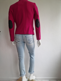 B Three blazer. Maat 40, Roze.