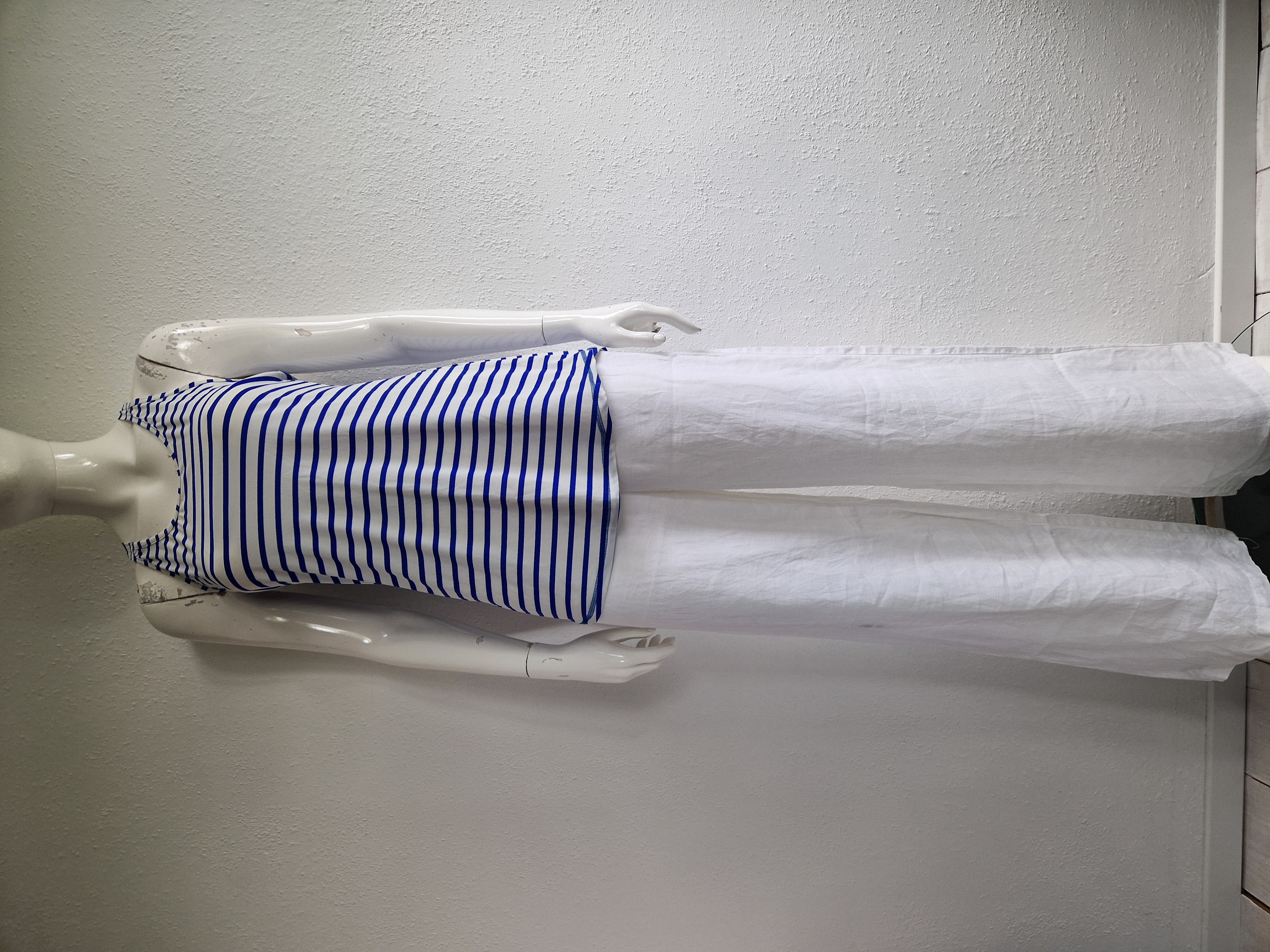 Studio Anneloes wrapper. Maat L.Blauw/wit/gestreept