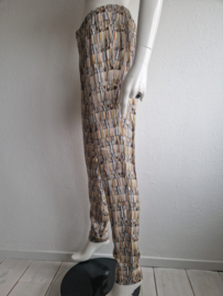 Turnover pantalon. Maat 38, All over print.