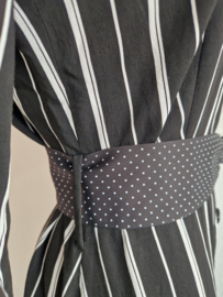 Riani doorknoopjurk. Maat 38, Zwart/wit/streep