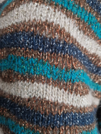 Summum multi color trui. Maat M. Alpaca/lurex.