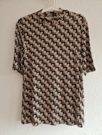 Marc Aurel top met opstaand kraagje. Maat 40. Print.