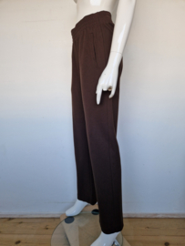 Club l'Avenir jogging pantalon. Mt. M. Chocoladebruin.