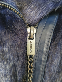 Marc Cain fake fur jas. Maat 38, Blauw/zwart