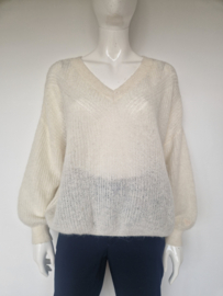 Fabienne Chapot Airy pullover. Maat L. Crème.