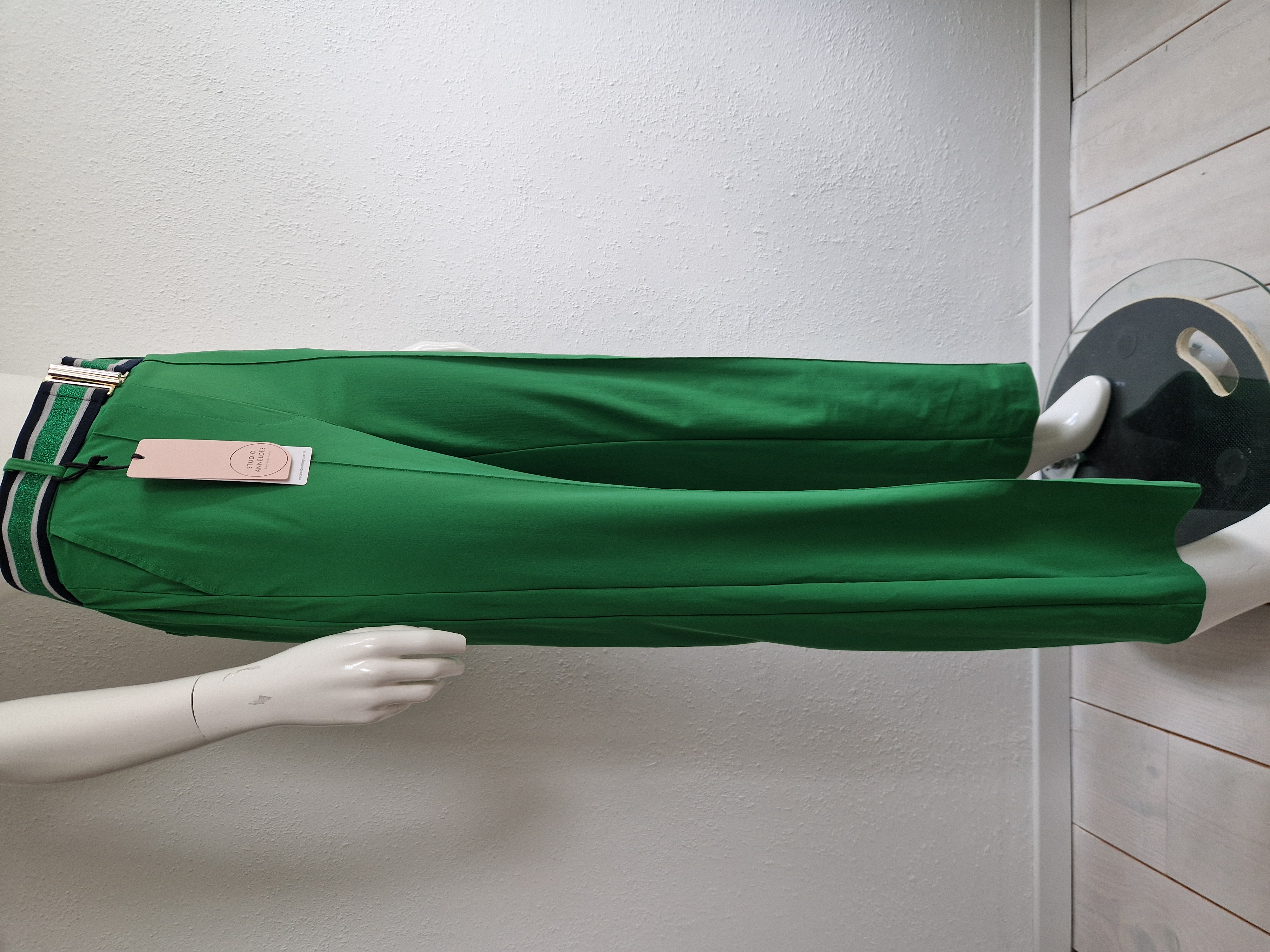 Studio Anneloes pantalon  Rae. Maat M. Appeltjes groen