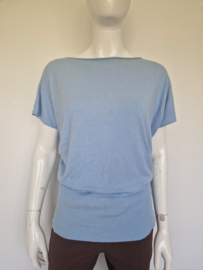 Studio Anneloes mouwloze gebreide top. Maat S Lichtblauw