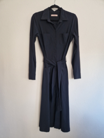 Studio Anneloes doorknoopjurk. Maat S. Nachtblauw.