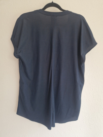 Japan TKY top. Maat M. Blauw