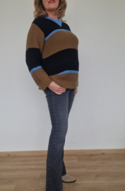 Paul Smidt trui met V-hals. Maat M. Bruin/zwart/wol.