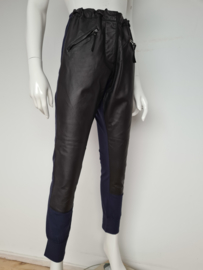 Pinko pantalon. Mt. 40. Blauw/zwart leer.