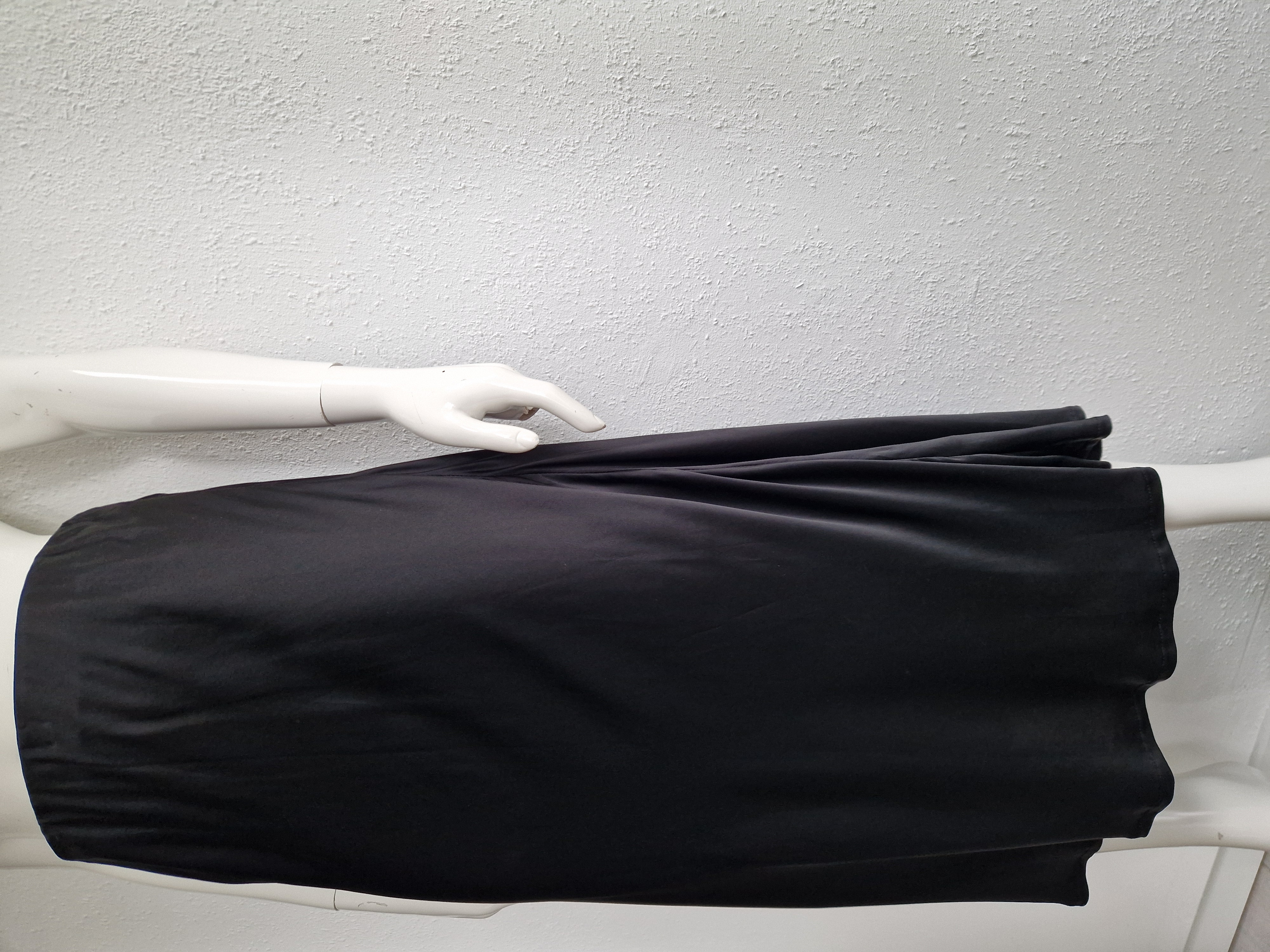 Summum midi rok. Maat 40, Zwart/satijn.
