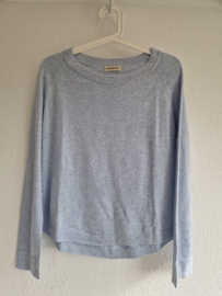 Repeat trui. Maat 38. Lichtblauw.
