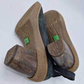 El Naturalista pumps. Maat 38. Grijs/leer.