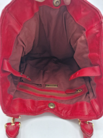 Bally schoudertas Caryne. Rood/gerimpeld leer.