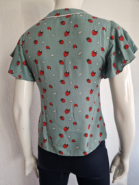 Sugarhill top met V-hals. Maat 36, Groen/aardbeienprint.
