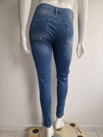 Heimatliebe jeans. Maat XL. Lichtblauw