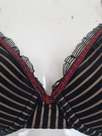 Marlies Dekkers bh. Maat 70E. Zwart/rood.