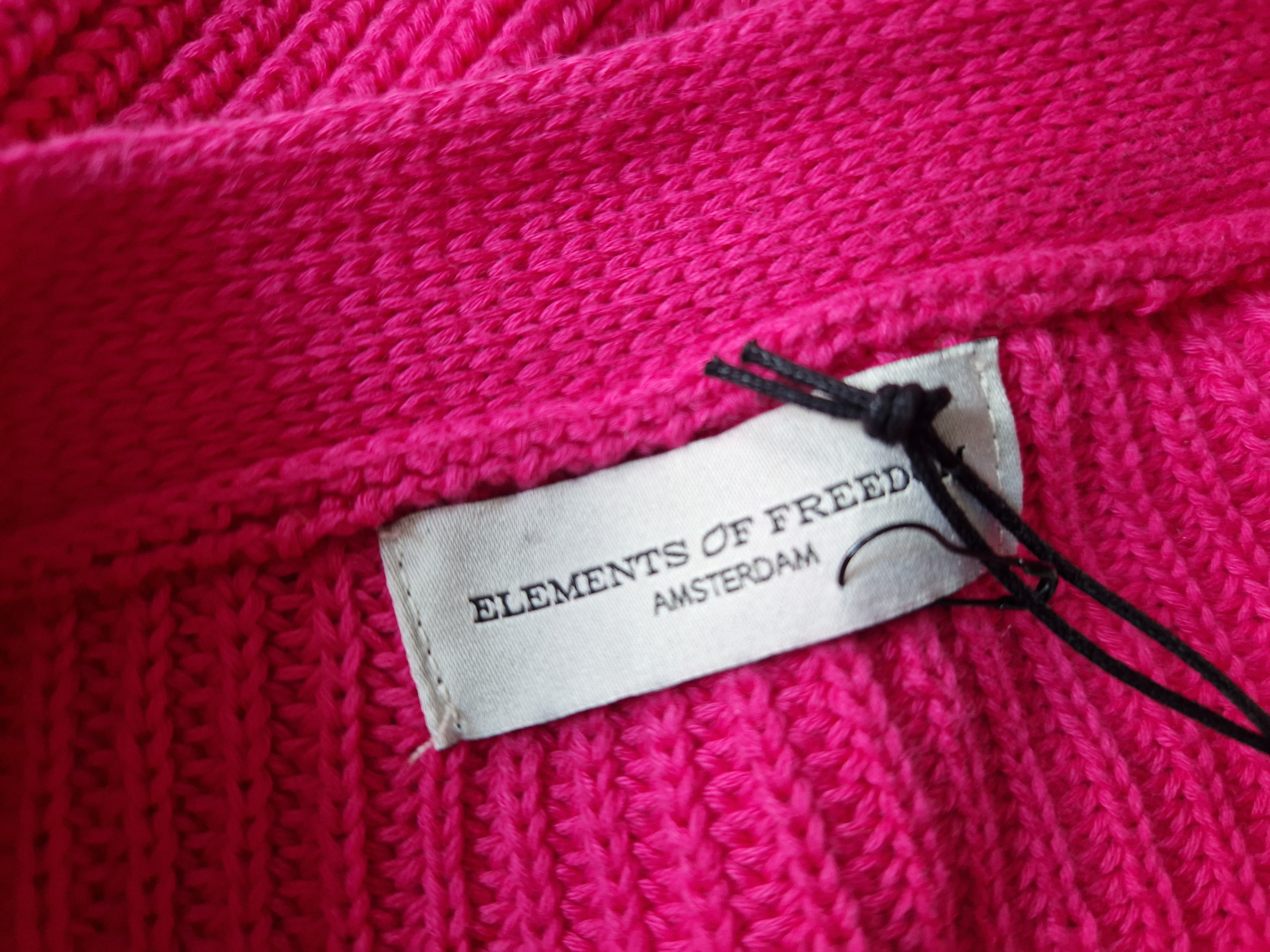 Elements of Freedom cardigan. Maat M. Roze.