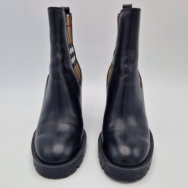 Burberry Chelsea Heeled Boots. Maat 37, Zwart
