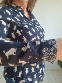 Scotch & Soda blouse. Maat 2, Donkerblauw/stierenprint.