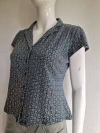 King Louie blouse. Maat M. Groen/print.