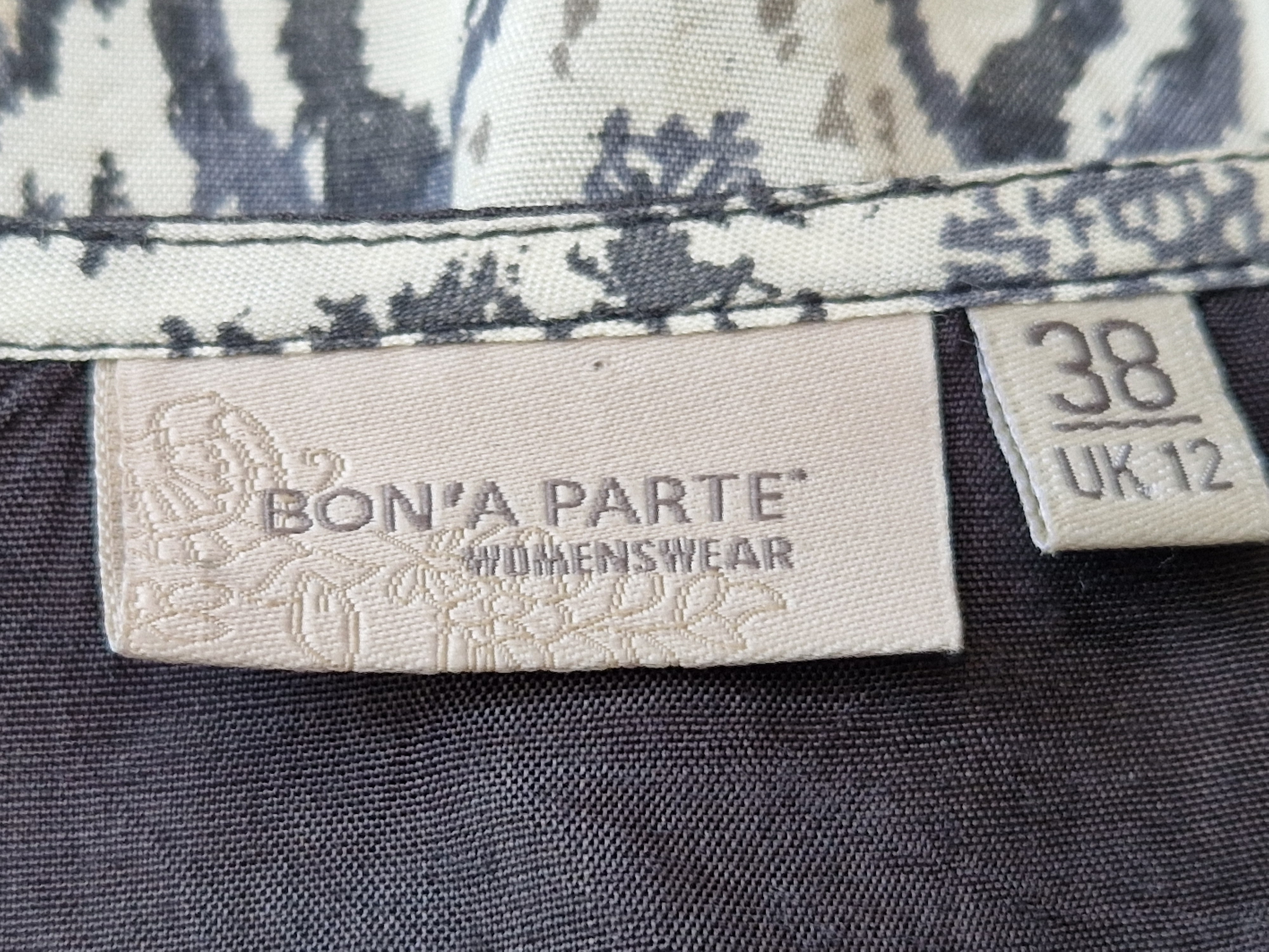 Bon 'A Parte zomerjurk. Maat 38, Beige/print.