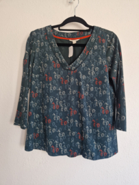 White Stuff top met V-hals. Maat 40. Groen/print.
