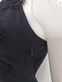 Josh V. jurk Roma. Maat S. Zwart