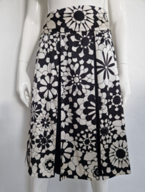 InWear plooirok. Maat 38. Crème/zwart/ zijde