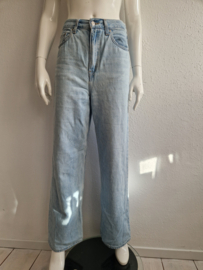 Levi's High waist Loose fit jeans. Maat 28, Lichtblauw.