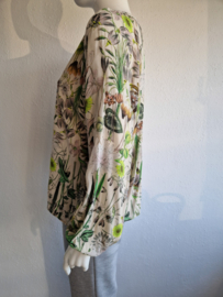 Geisha blouse top. Maat M, Crème/print.