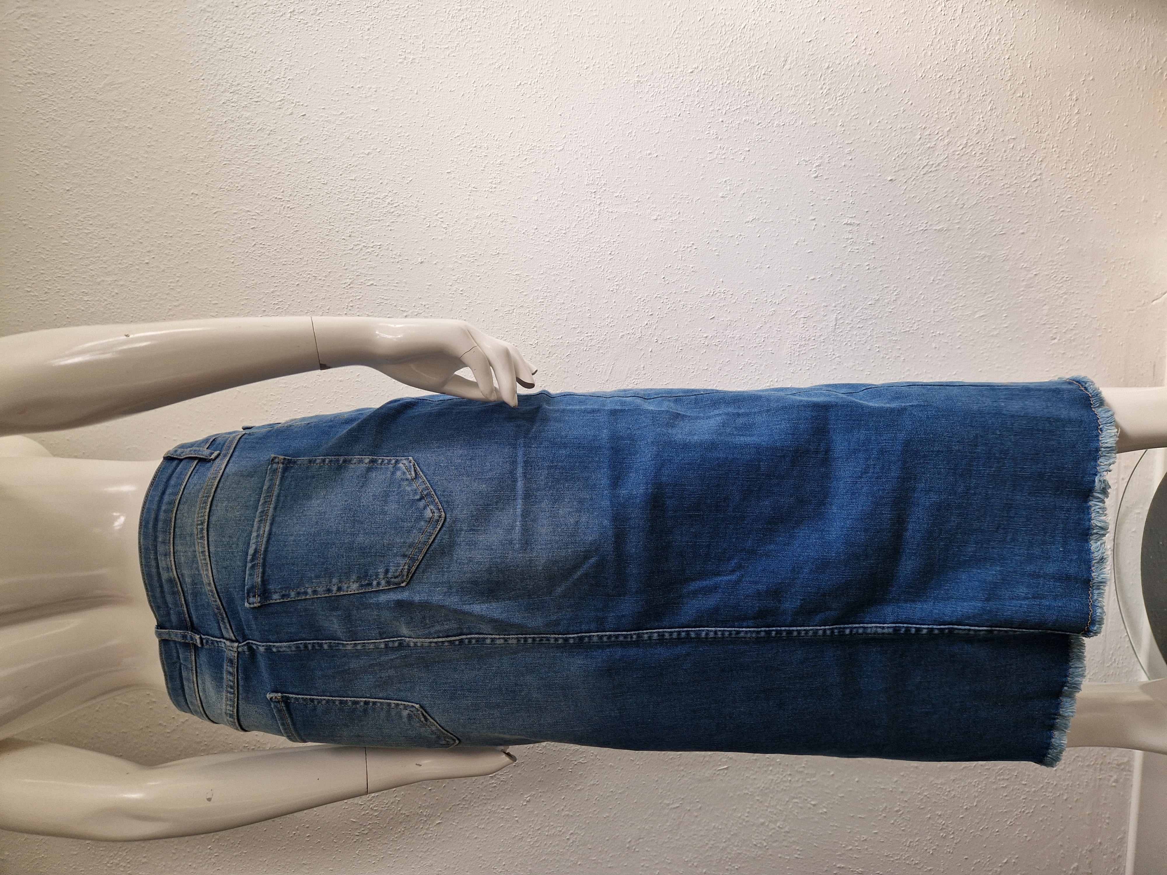 Ivy Beau jeansrok met split. Maat 38, Blauw.