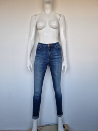 Closed skinny jeans. Mt. 26. Blauw.