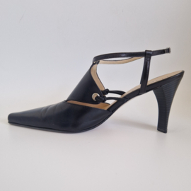 Peter Kaiser zwarte leren slingback pumps met spitse neus. Maat 7.5.