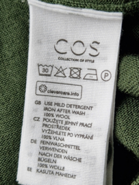 Cos vest. Maat M. Groen/wol.