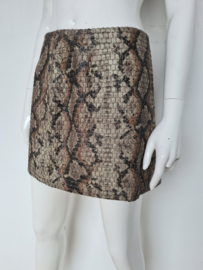 Ana Alcazar rok, Mt.40.  Snakeprint.