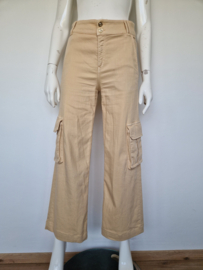Nenette Milano cargo broek. Maat 36/38. Beige.