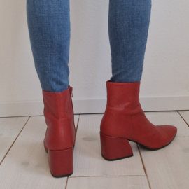 Vagabond enkellaarsjes Olivia. Maat 41, Rood/leer.