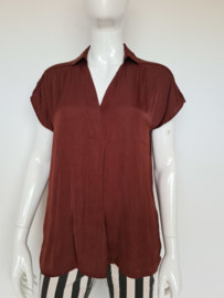 InWear top. Mt. 40. Olijfgroen