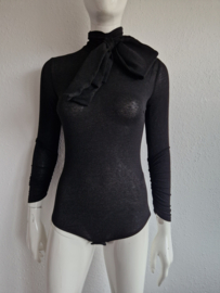 Elisabetta Franchi bodysuit. Maat 38, Zwart/strik.