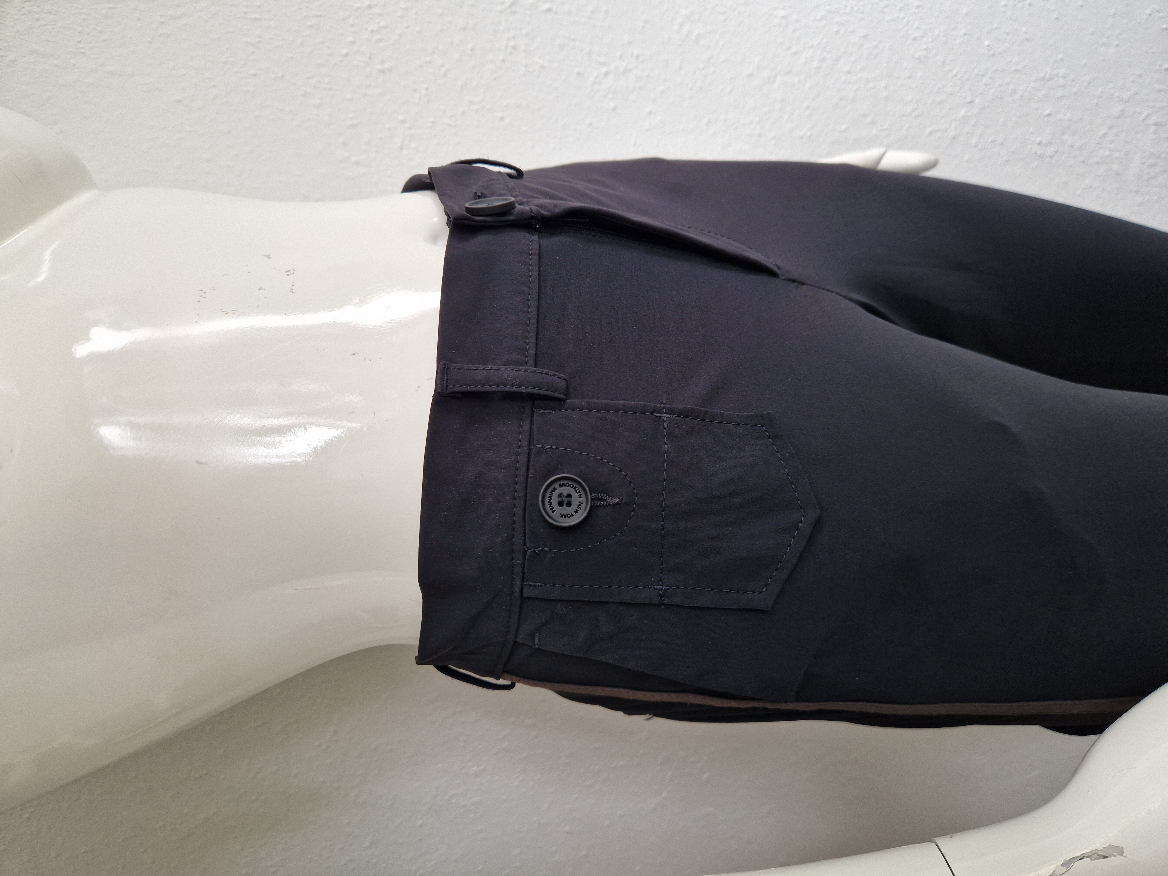 Penn & Ink NY pantalon. Maat 40, Zwart/travelstof.