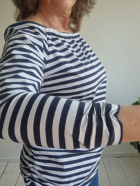 Studio Anneloes off shoulder top. Maat XXL. Navy/wit gestreept.