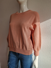 Repeat sweater. Maat 38, Zalm.