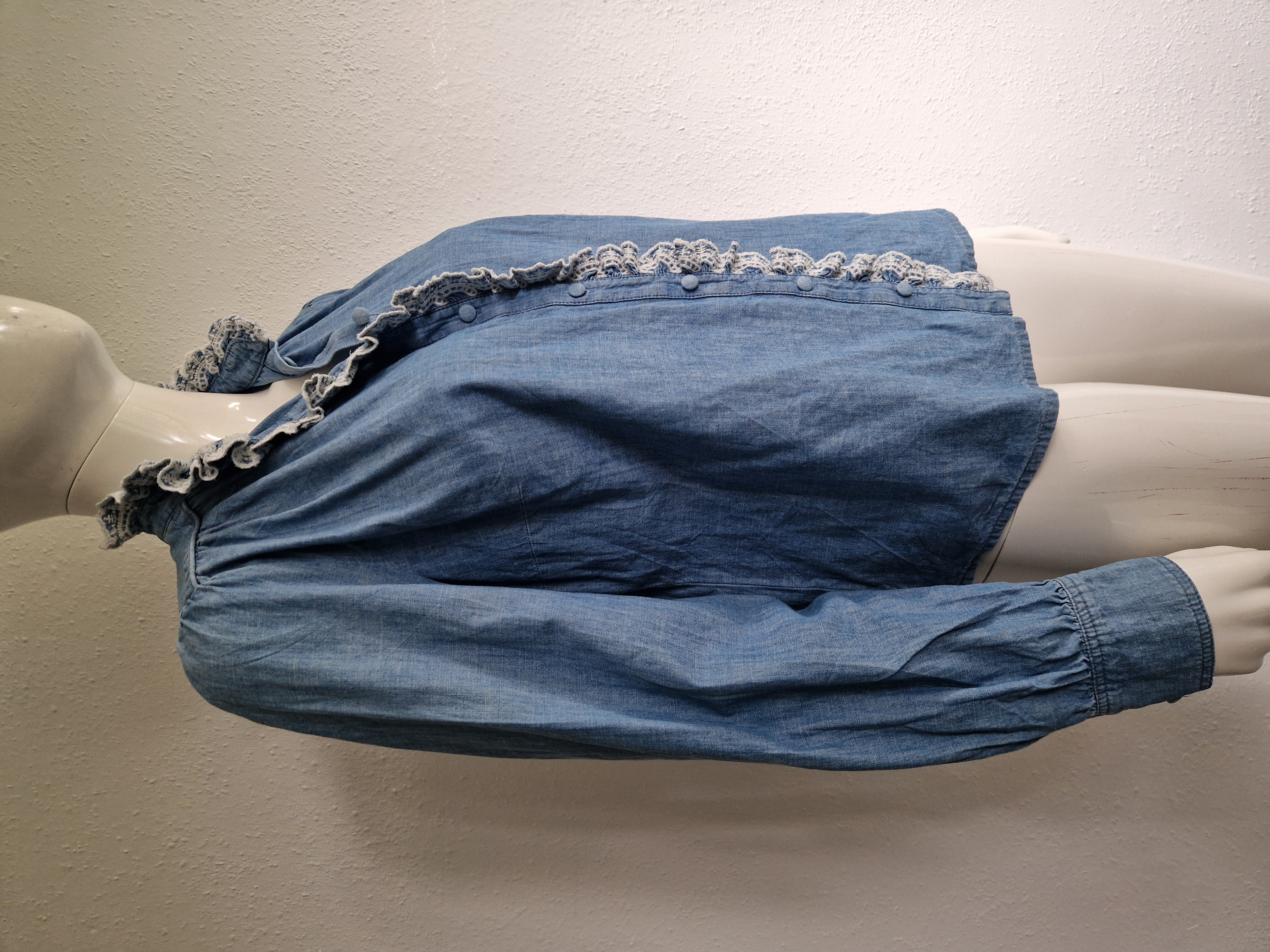 Nukus blouse. Maat L. Blauw/denim.