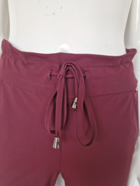 Mi Piace pantalon. Maat M. Bordeaux