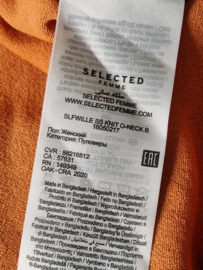 Selected Femme top. Maat S. Oranje.