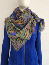 Multi color shawl. Vierkant