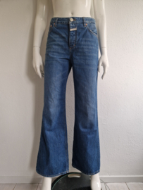 Closed jeans met wijde pijpen. Maat 26, Blauw.