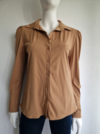 Triple Nine blouse Peggy. Maat M. Karamel/travelstof.
